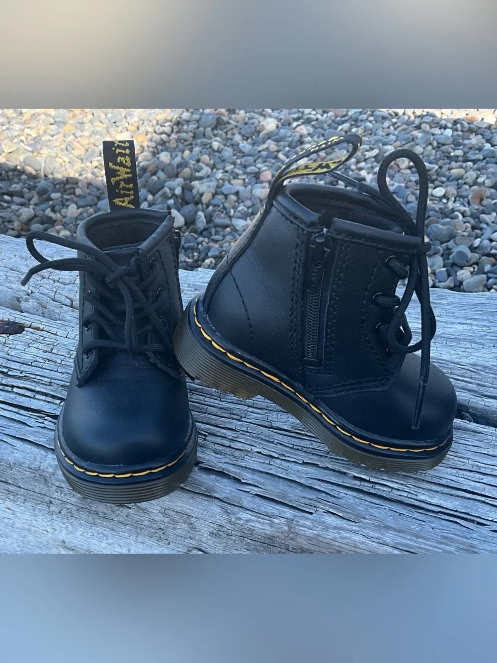 Dr. Doc Martens Baby Classic Black Leather Lace-Up Boots Yellow Stitching Sz 4